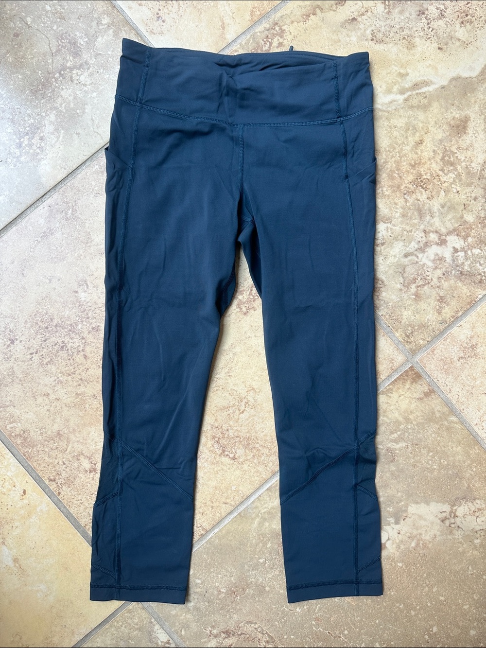 Lululemon Run Inspire Navy Capri Leggings size 6